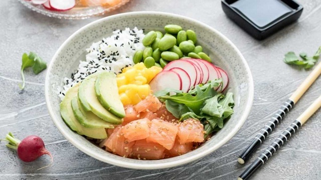 Le poké bowl : Un plat qui vous fait voyager en Hawaï